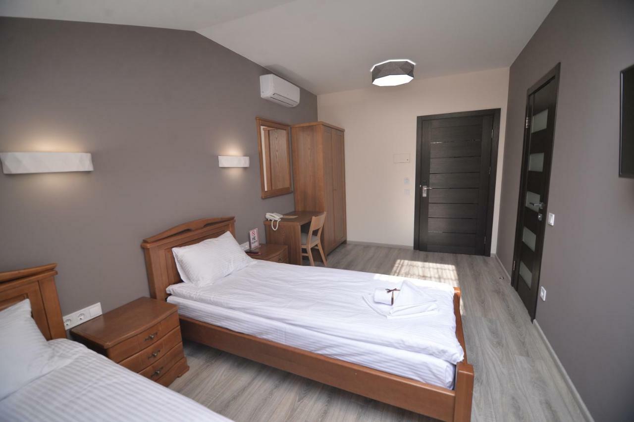 Hotel Geography Veresneve Exterior foto