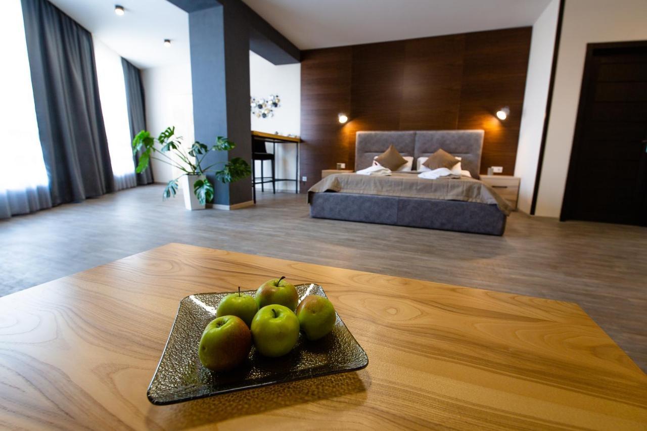 Hotel Geography Veresneve Exterior foto